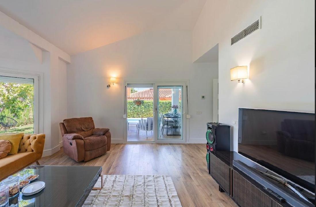 Villa Benalmadena, Av. Del Higueron Luaran gambar